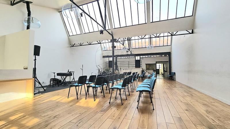 Entrepôt - 400 m² - 10 pièces