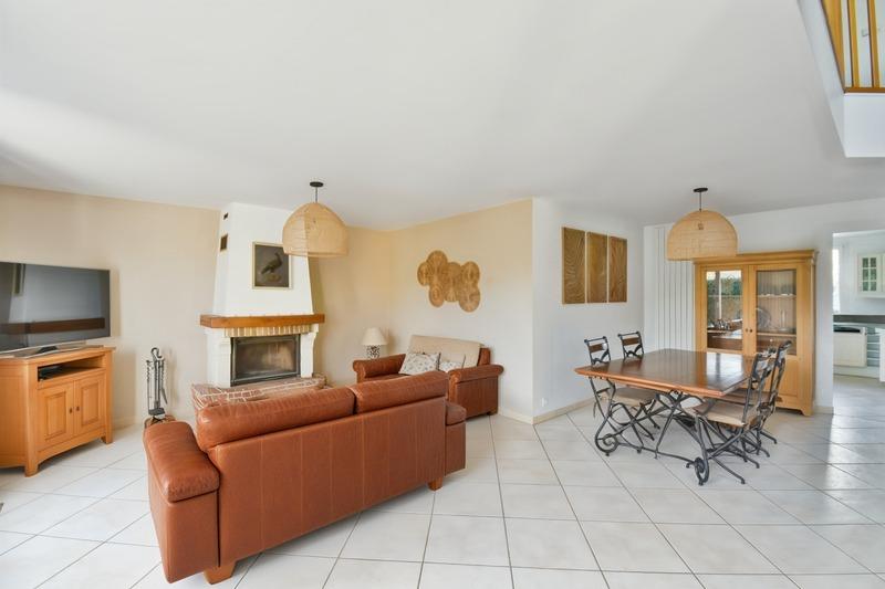 Maison - 170 m² - 8 pièces