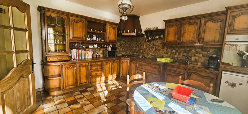 Maison - 179 m² - 7 pièces