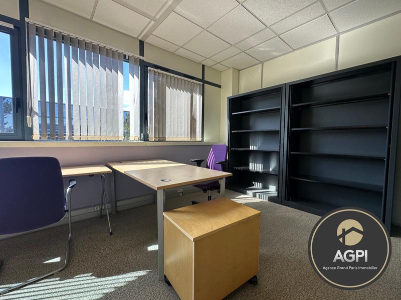 Bureau - 234 m²