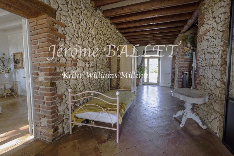 Maison de maîtres - 450 m² - 12 pièces