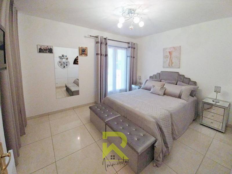 Villa - 176 m² - 5 pièces