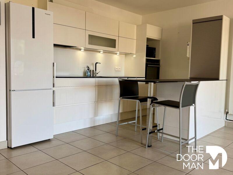 Appartement - 92 m² - 5 pièces