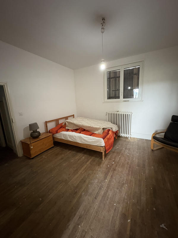 Propriété - 250 m² - 8 pièces