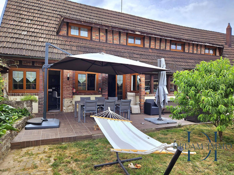 Maison - 187 m² - 7 pièces