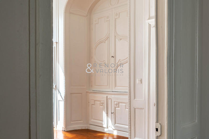 Appartement - 160 m² - 4 pièces