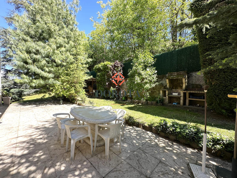 Villa - 252 m² - 11 pièces