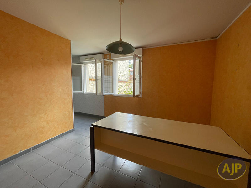 Appartement - 87 m² - 3 pièces