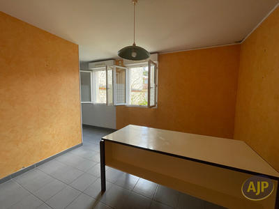 Appartement - 87 m² - 3 pièces