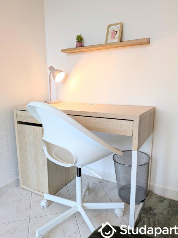 Chambre - 10 m² - 1 pièce