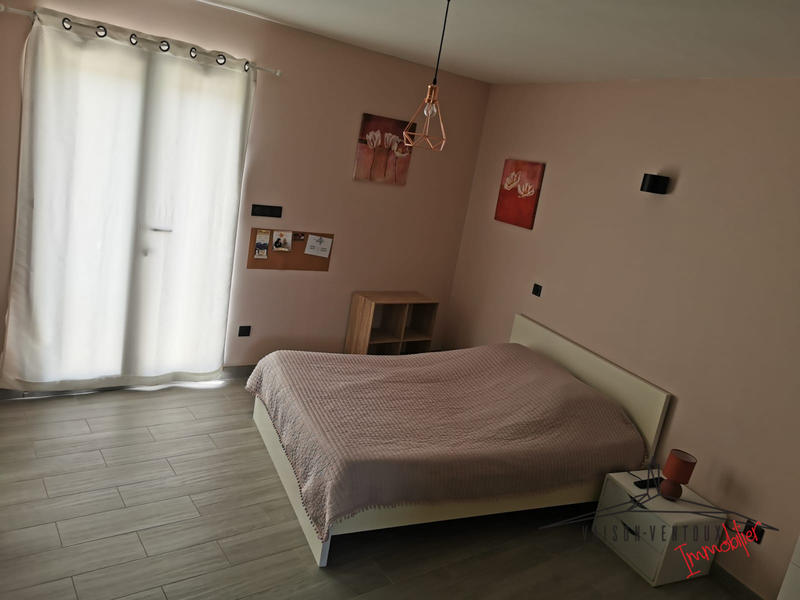 Villa - 180 m² - 6 pièces