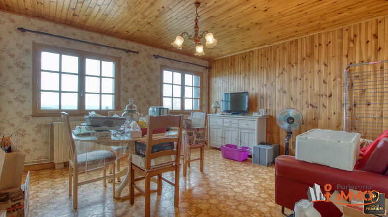 Maison traditionnelle - 268 m² - 10 pièces