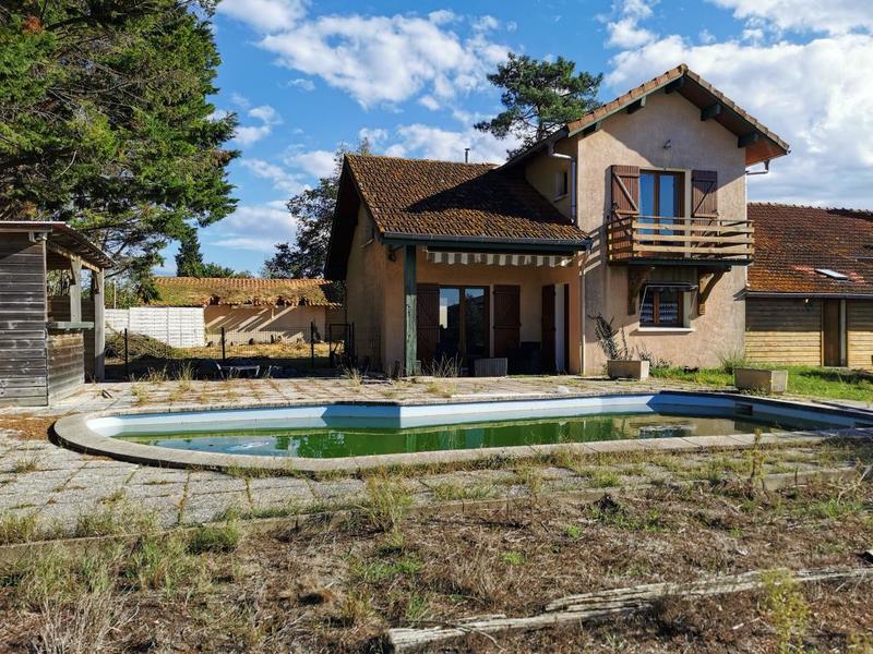 Maison - 200 m² - 8 pièces