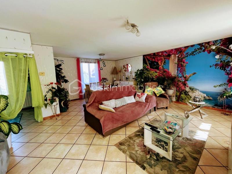 Maison traditionnelle - 128 m² - 8 pièces