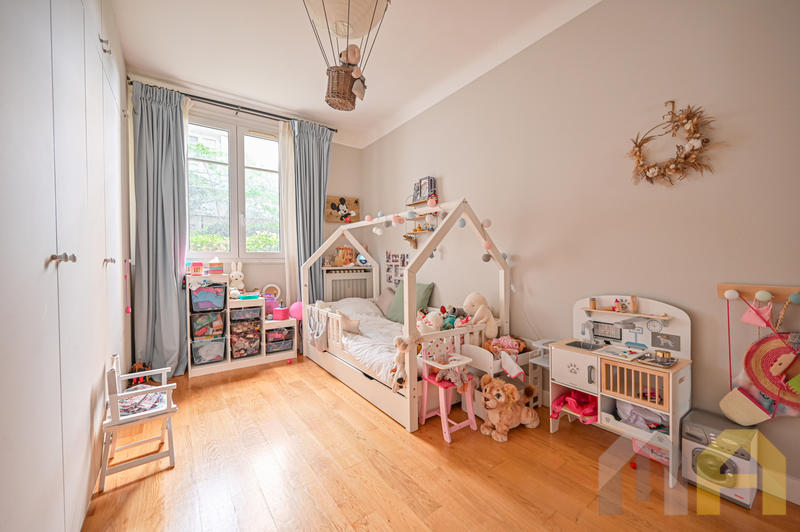 Appartement - 131 m² - 6 pièces