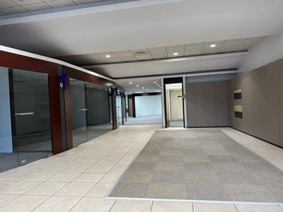 Local commercial - 320 m² - 10 pièces