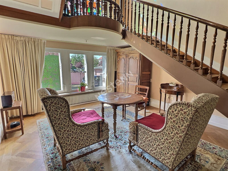 Maison - 258 m² - 8 pièces