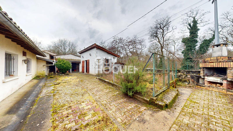 Maison - 165 m² - 8 pièces