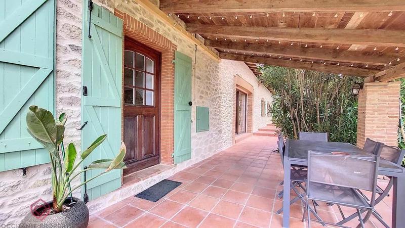 Propriété - 202 m² - 5 pièces