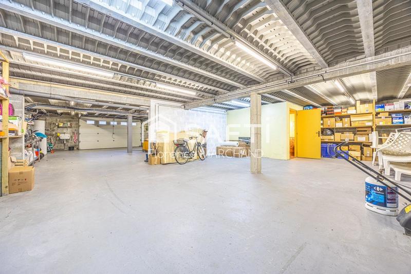 Villa - 196 m² - 6 pièces