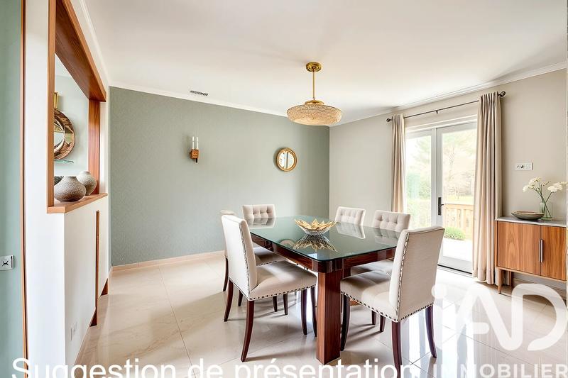 Maison - 93 m² - 5 pièces