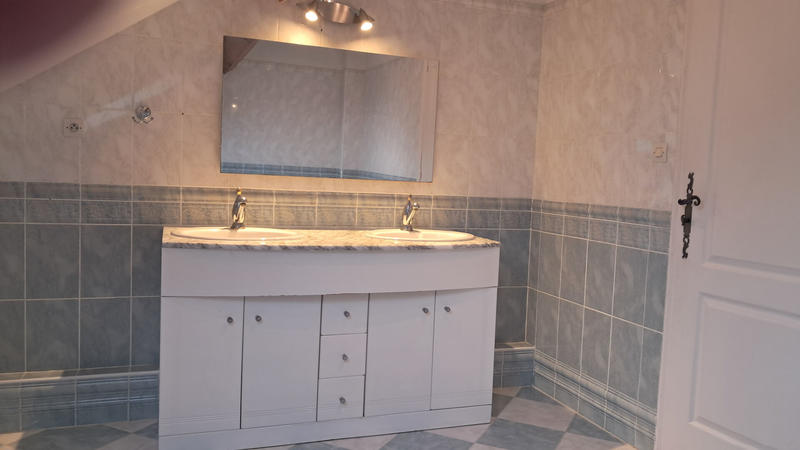 Maison - 107 m² - 6 pièces