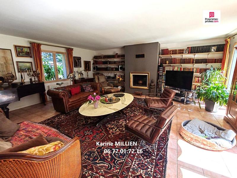 Maison - 200 m² - 7 pièces