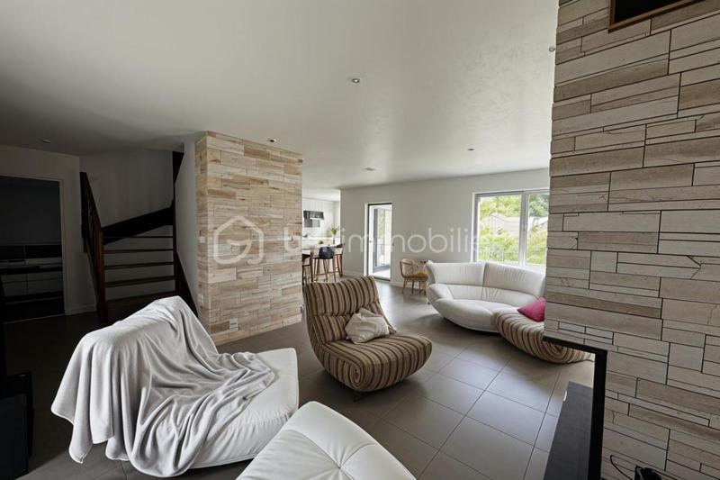 Maison - 148 m² - 6 pièces