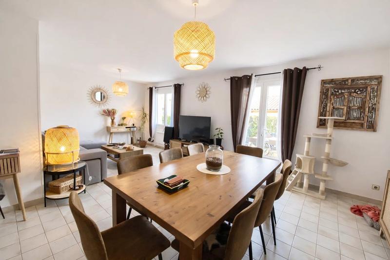 Maison - 90 m² - 5 pièces