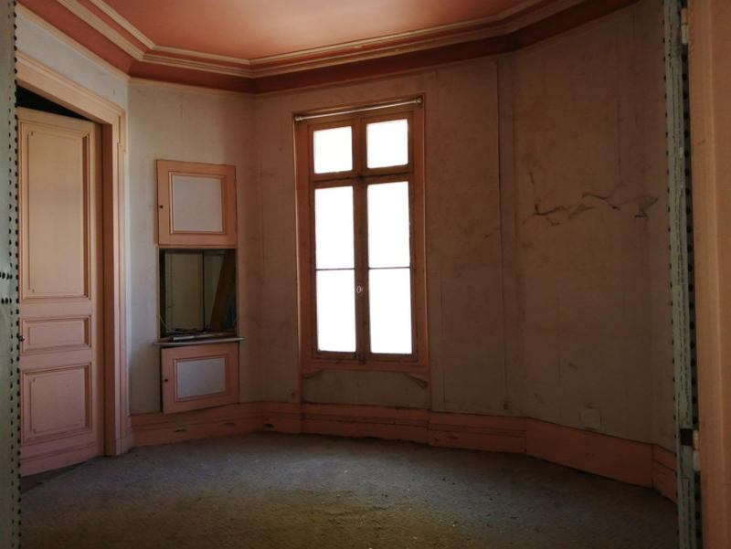 Maison - 350 m² - 11 pièces