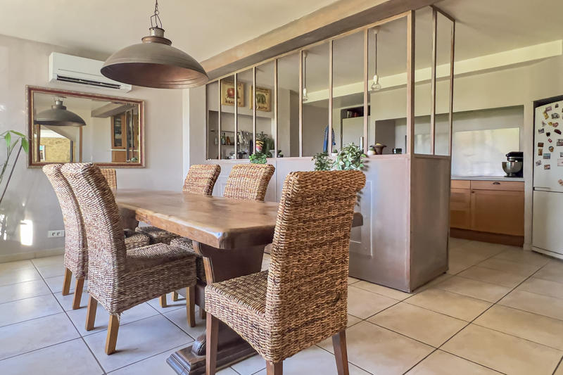 Mas - 250 m² - 7 pièces