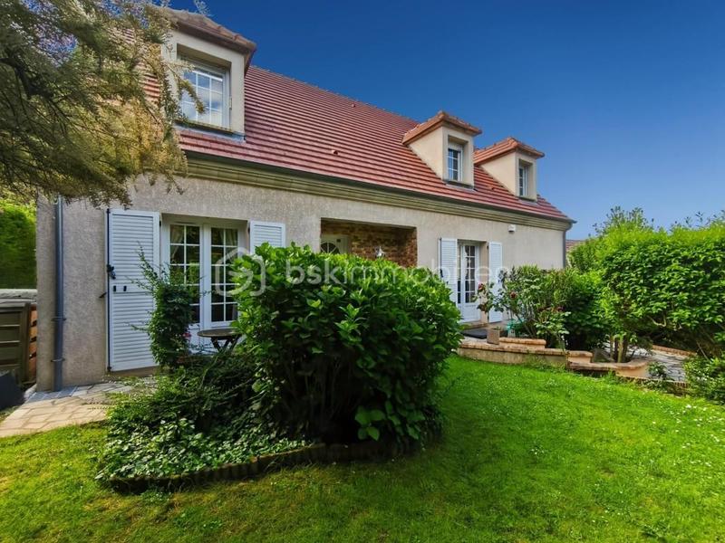 Maison - 144 m² - 7 pièces