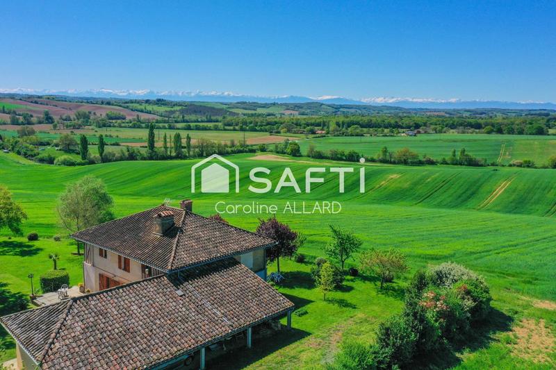 Maison - 204 m² - 7 pièces