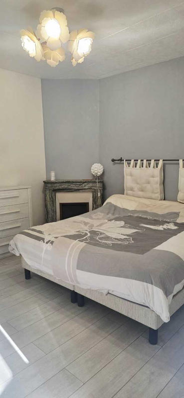 Maison - 230 m² - 11 pièces