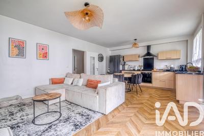 Appartement - 90 m² - 4 pièces