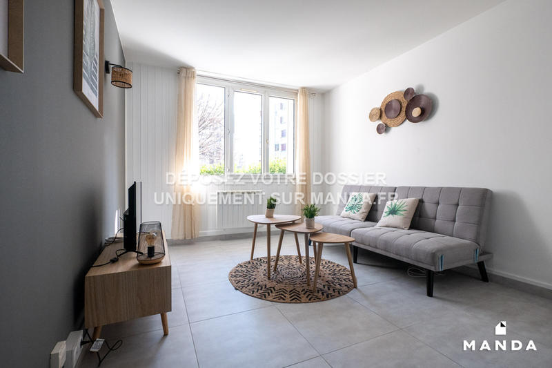 Chambre - 9 m² - 4 pièces