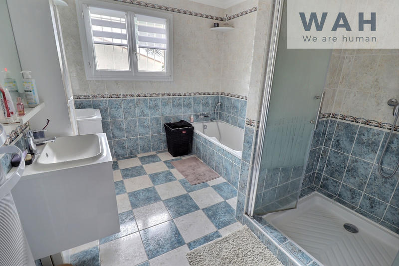 Maison - 152 m² - 6 pièces