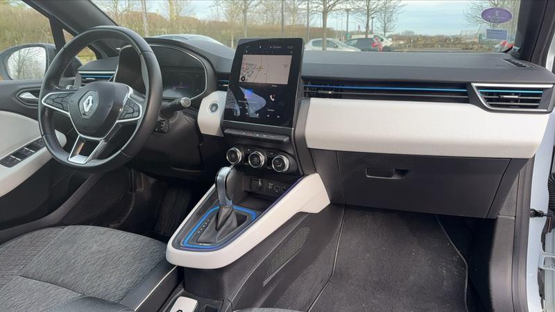 Renault Clio V 1.6 E-Tech 140 Premiere Edition