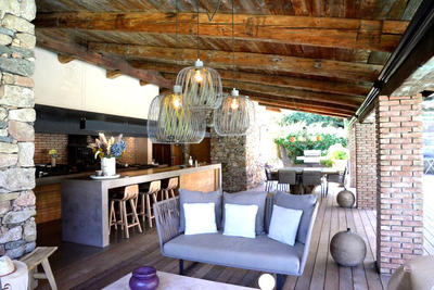 Maison - 246 m² - 7 pièces