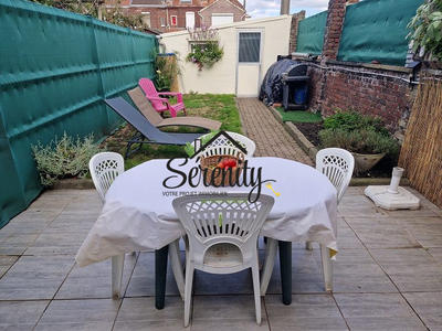 Maison - 90 m² - 4 pièces