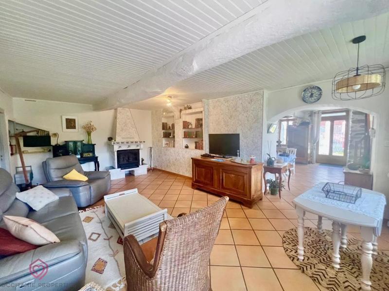 Propriété - 187 m² - 7 pièces