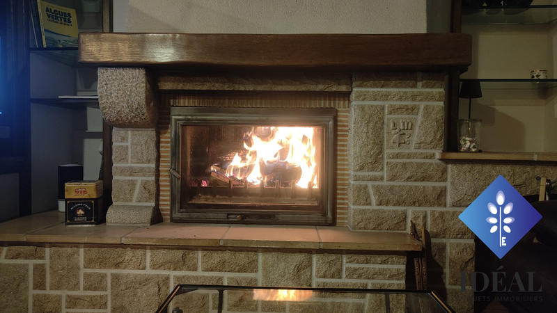 Maison - 210 m² - 6 pièces