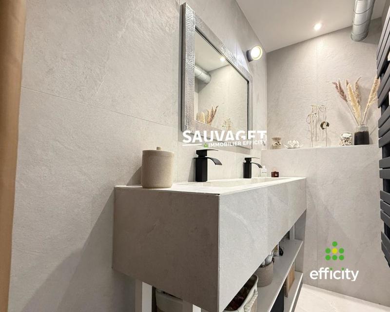 Appartement - 94 m² - 4 pièces