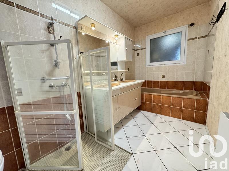 Maison - 110 m² - 4 pièces