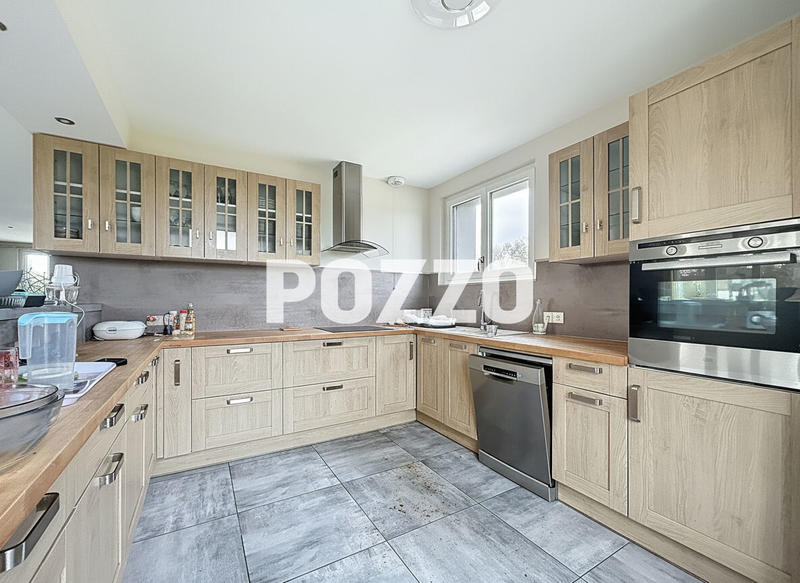 Maison - 138 m² - 5 pièces