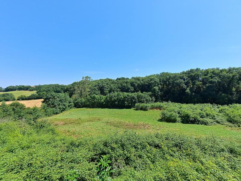 Maison - 397 m² - 16 pièces