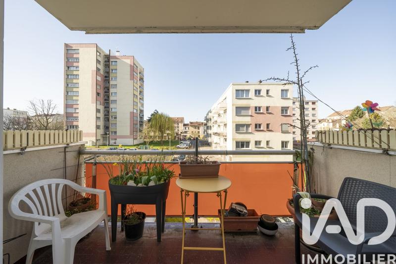 Appartement - 80 m² - 4 pièces