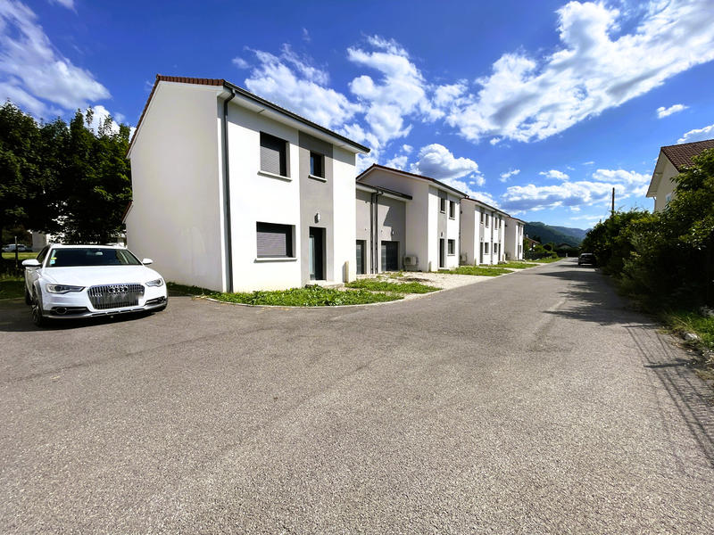 Maison - 97 m² - 5 pièces