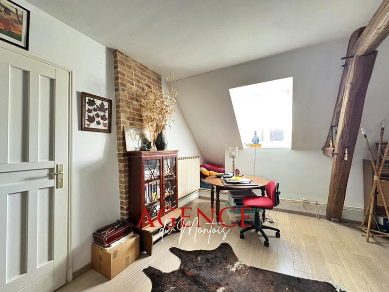 Maison - 180 m² - 5 pièces