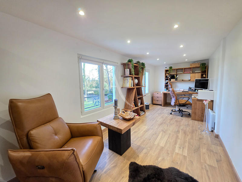 Maison - 202 m² - 6 pièces